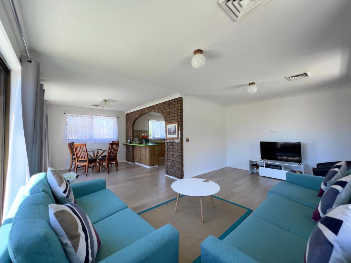 Albury Garden Court Motel Εξωτερικό φωτογραφία